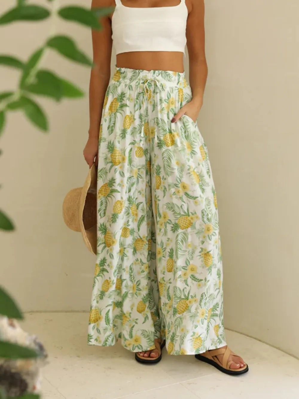 Drawstring Paperbag Waist Printed Wide Leg Pants.