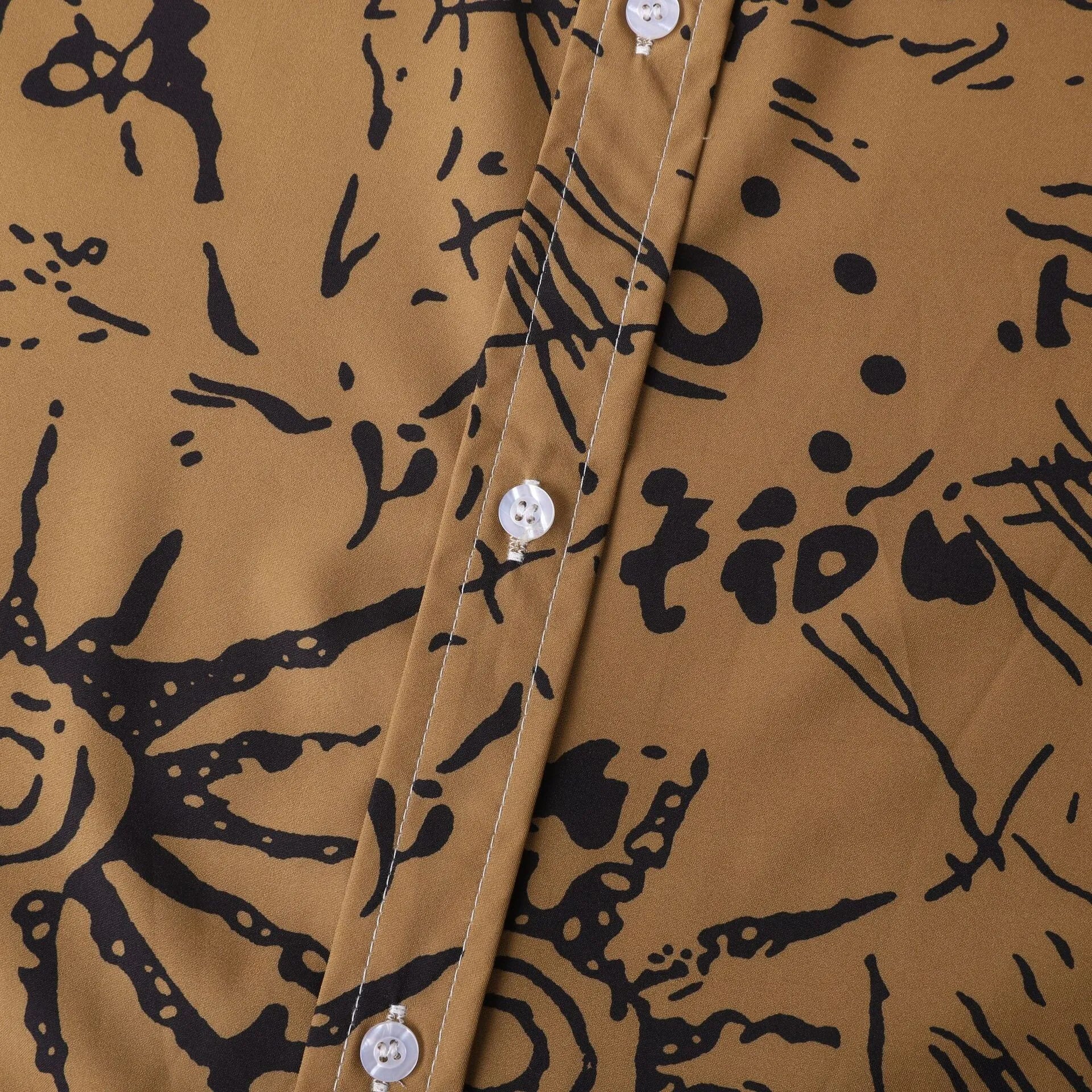 Men's Plus Size Vintage Sun Print Short Sleeve Button-Up Shirt.