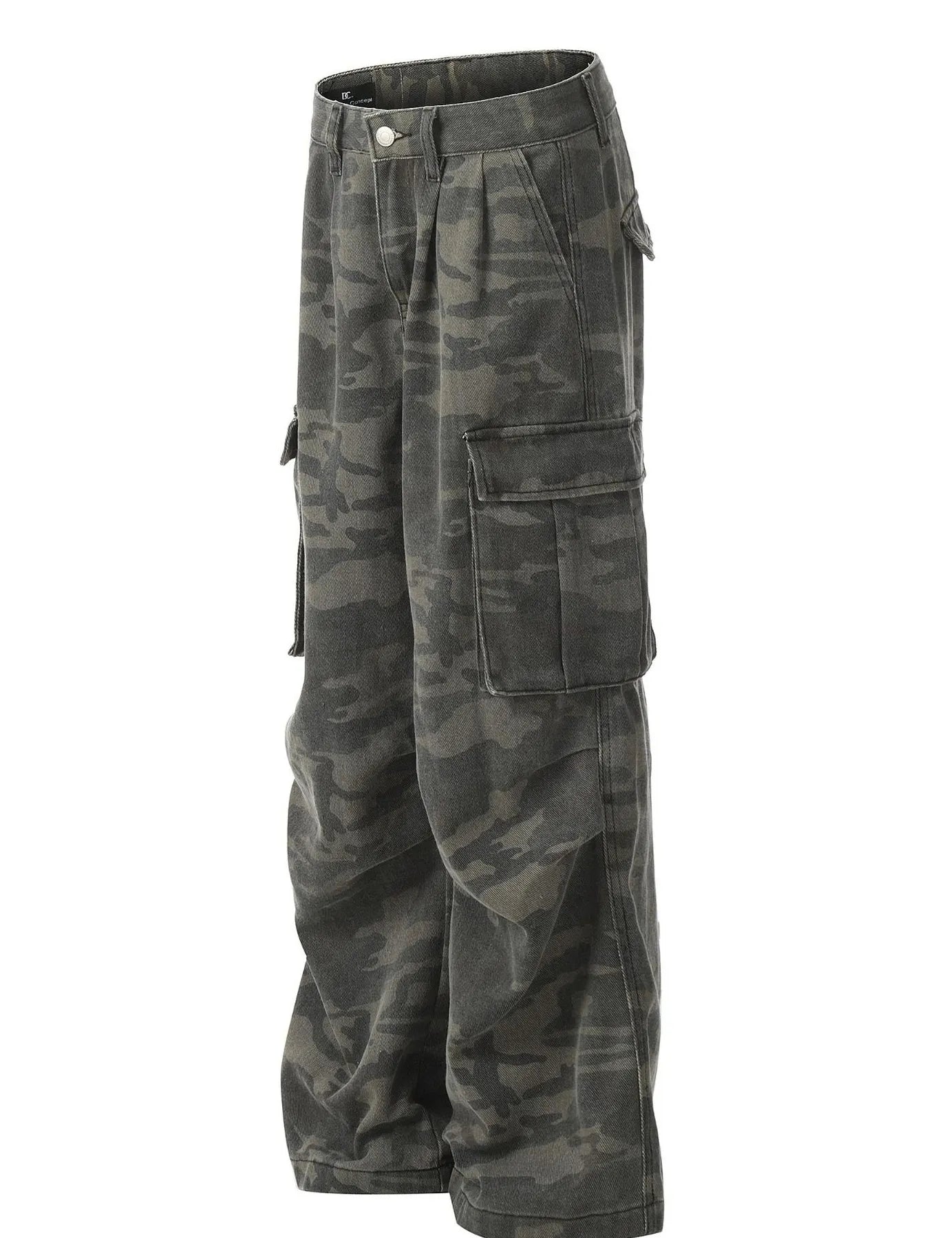 Men's Camouflage Cargo Pants.