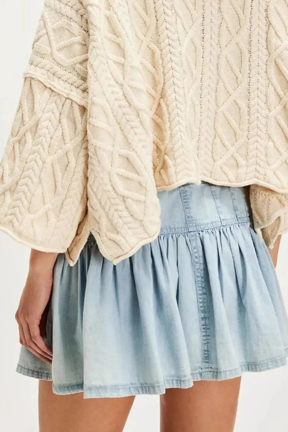 Buttoned Ruffled Mini Denim Skirt.