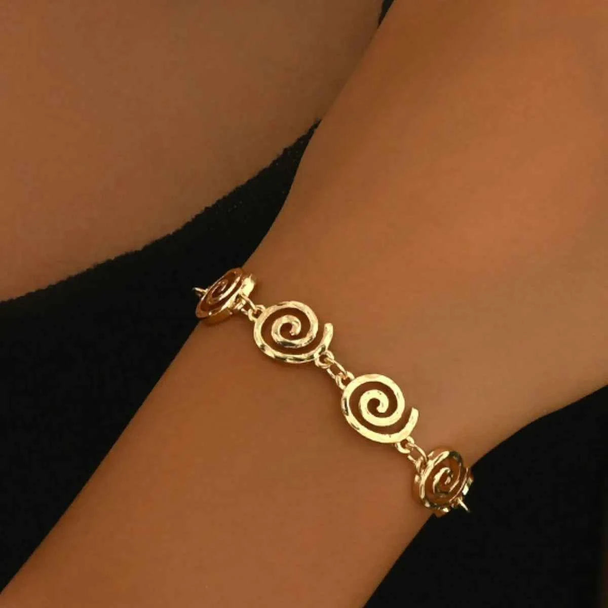 18K Gold-Plated Spiral Neclace and Bracelet Jewelry Set