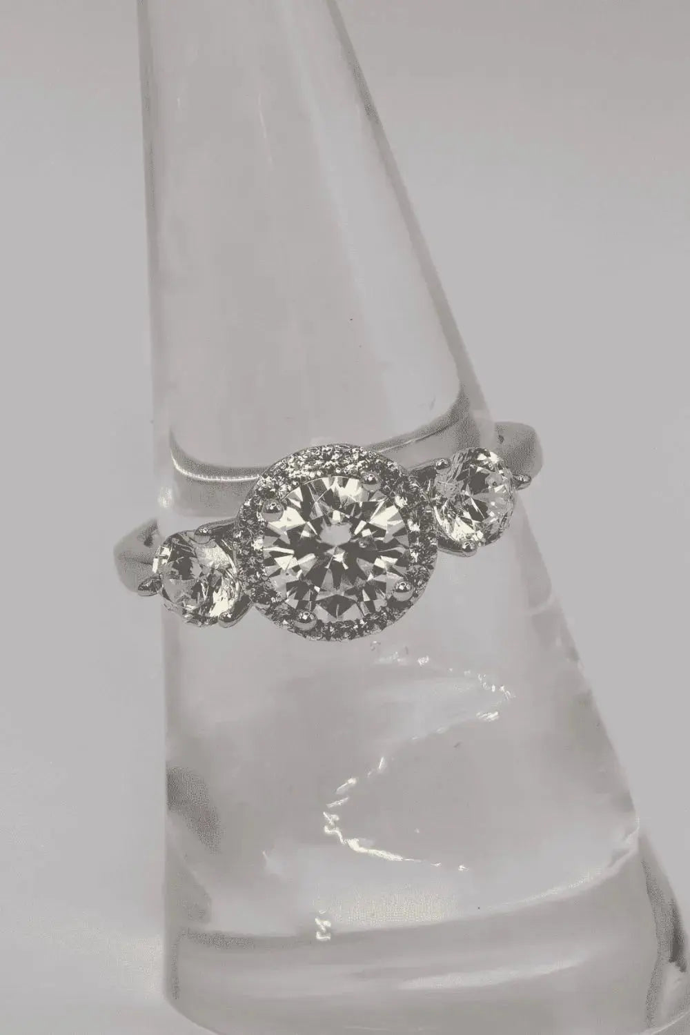 1 Carat Moissanite 925 Sterling Silver Ring.
