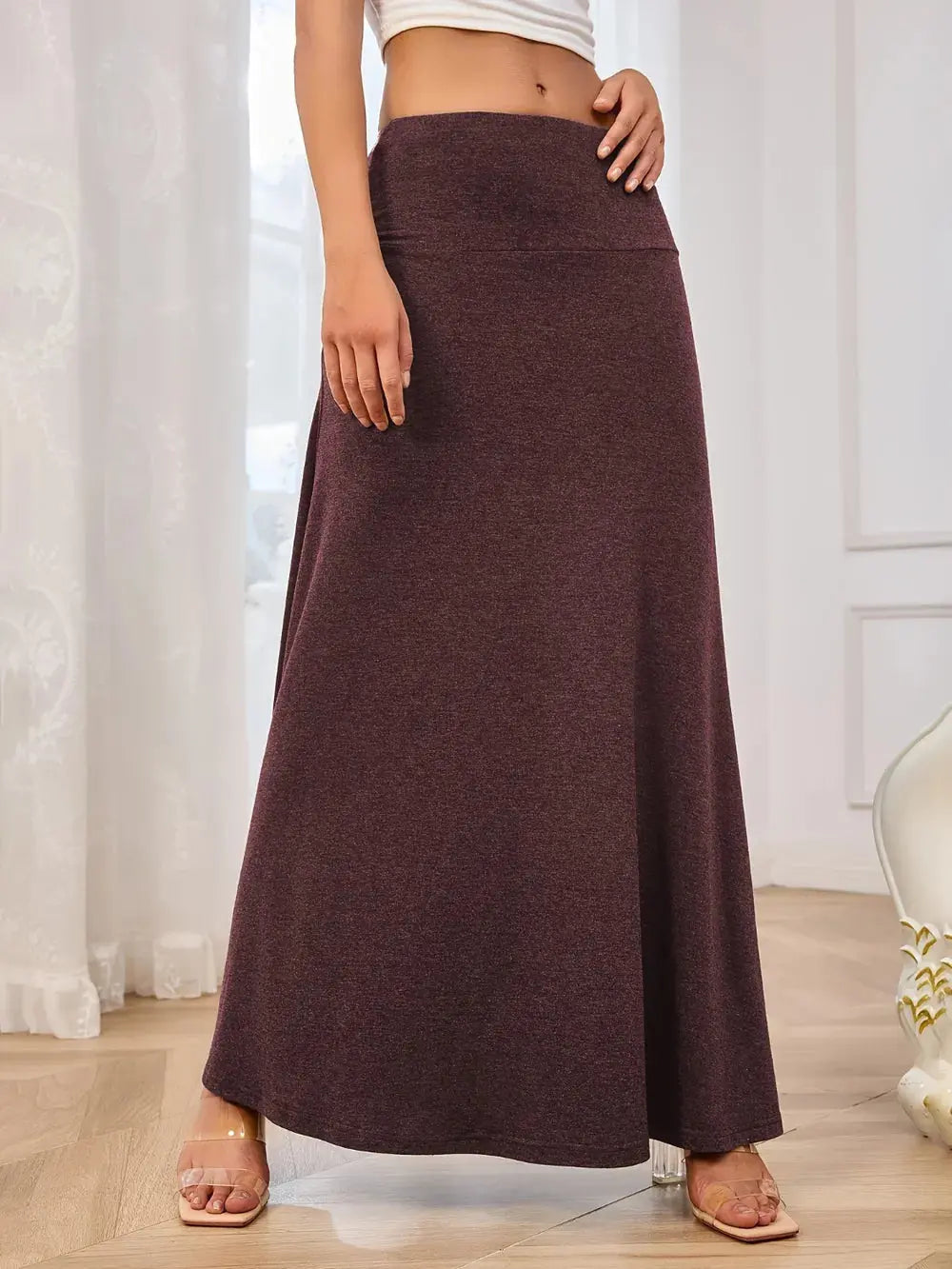Solid Elastic Waist Maxi Skirt.