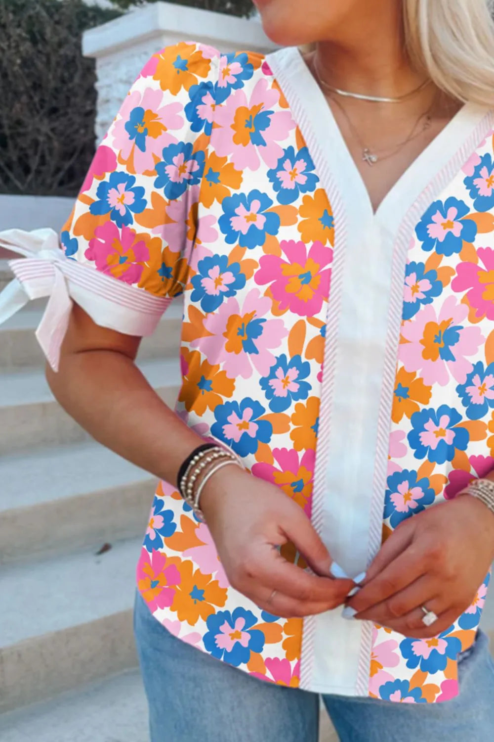 Floral Striped Edge V Neck Knotted Short Sleeve Blouse.