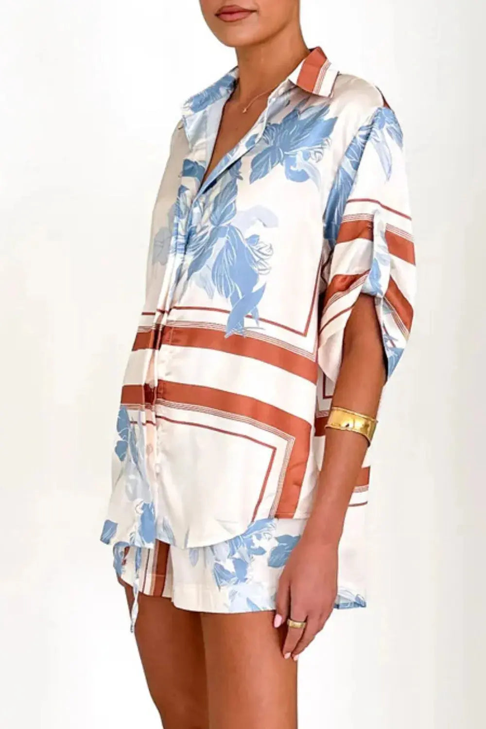 WOMEN Top and Shorts Set.