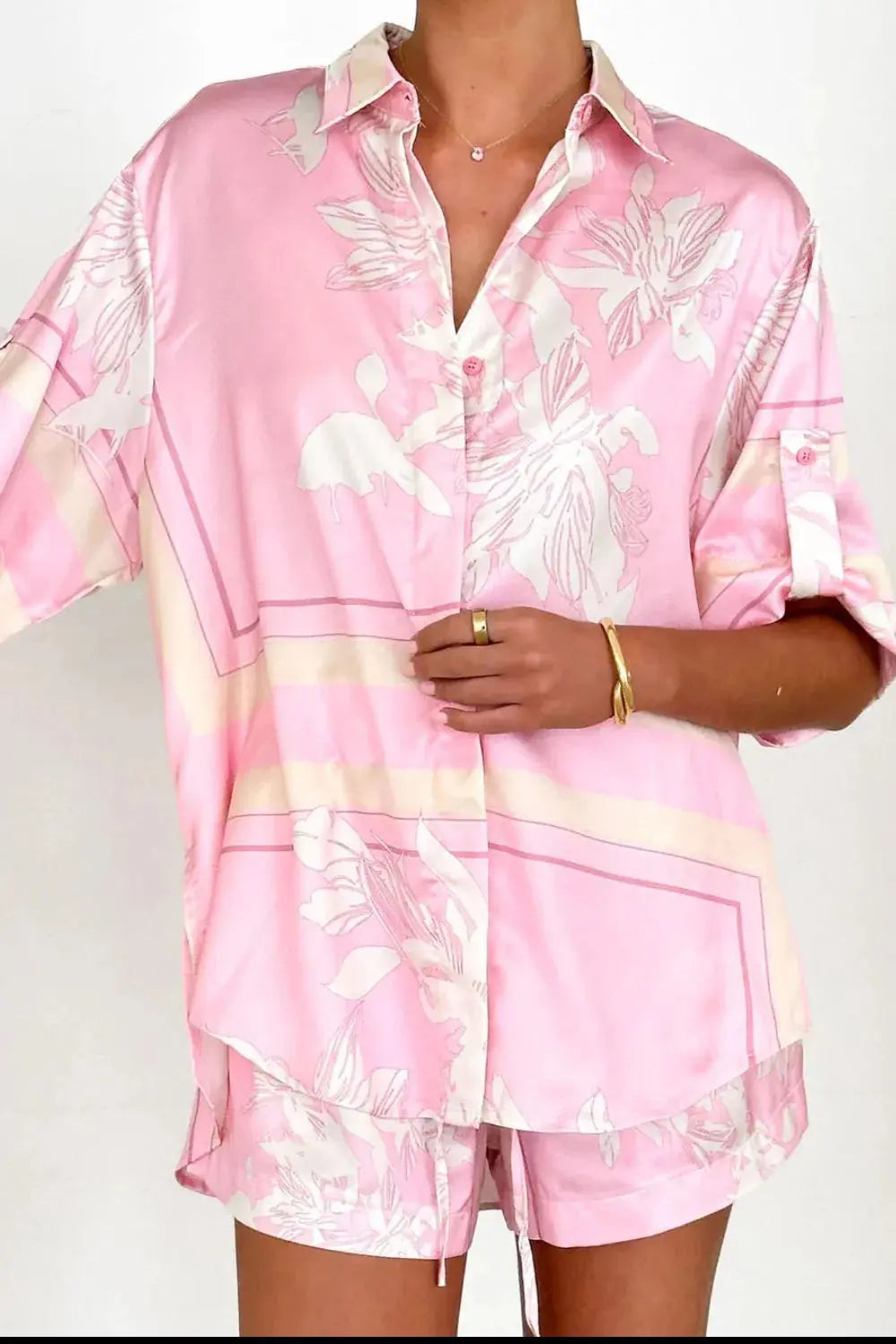 WOMEN Top and Shorts Set.