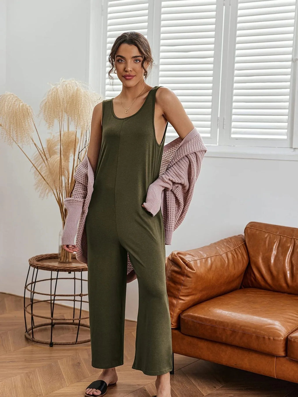 Sleeveless Wide Leg Casual Jumpsuit.