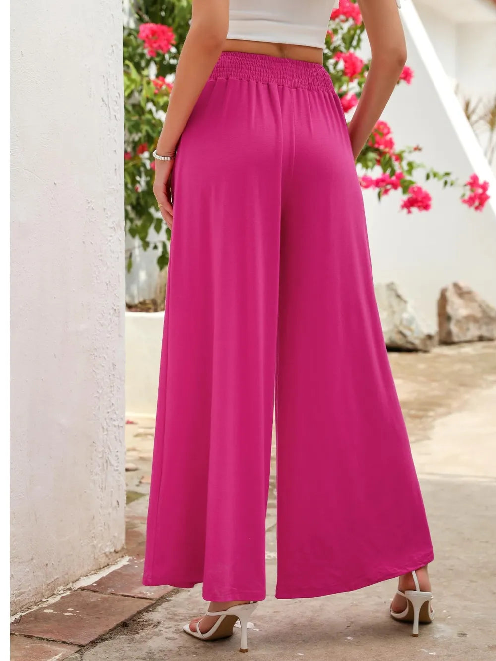 Pocketed Elastic Waist Wide Leg Pants.