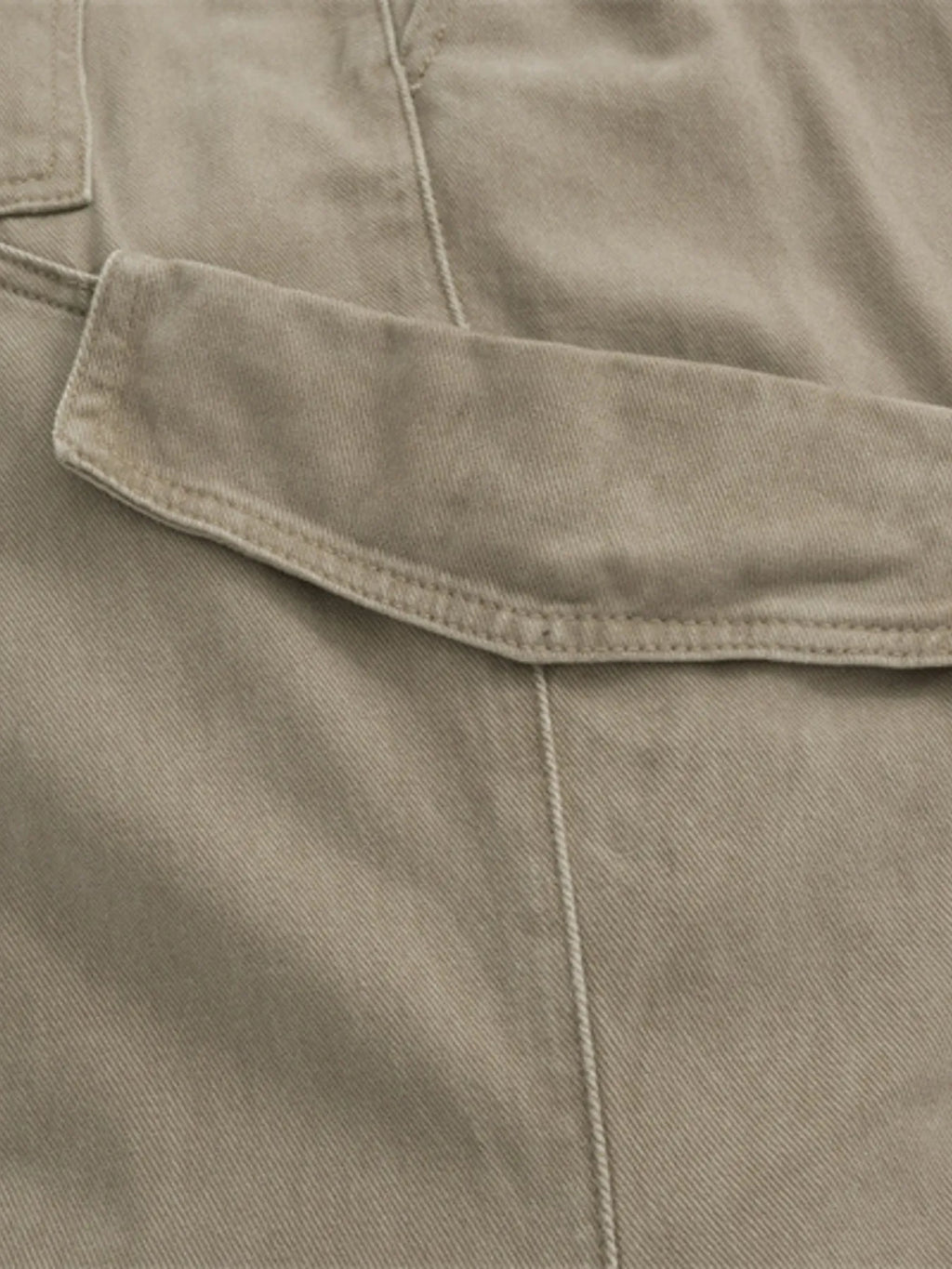 Men's Wide Leg Cargo Pants.