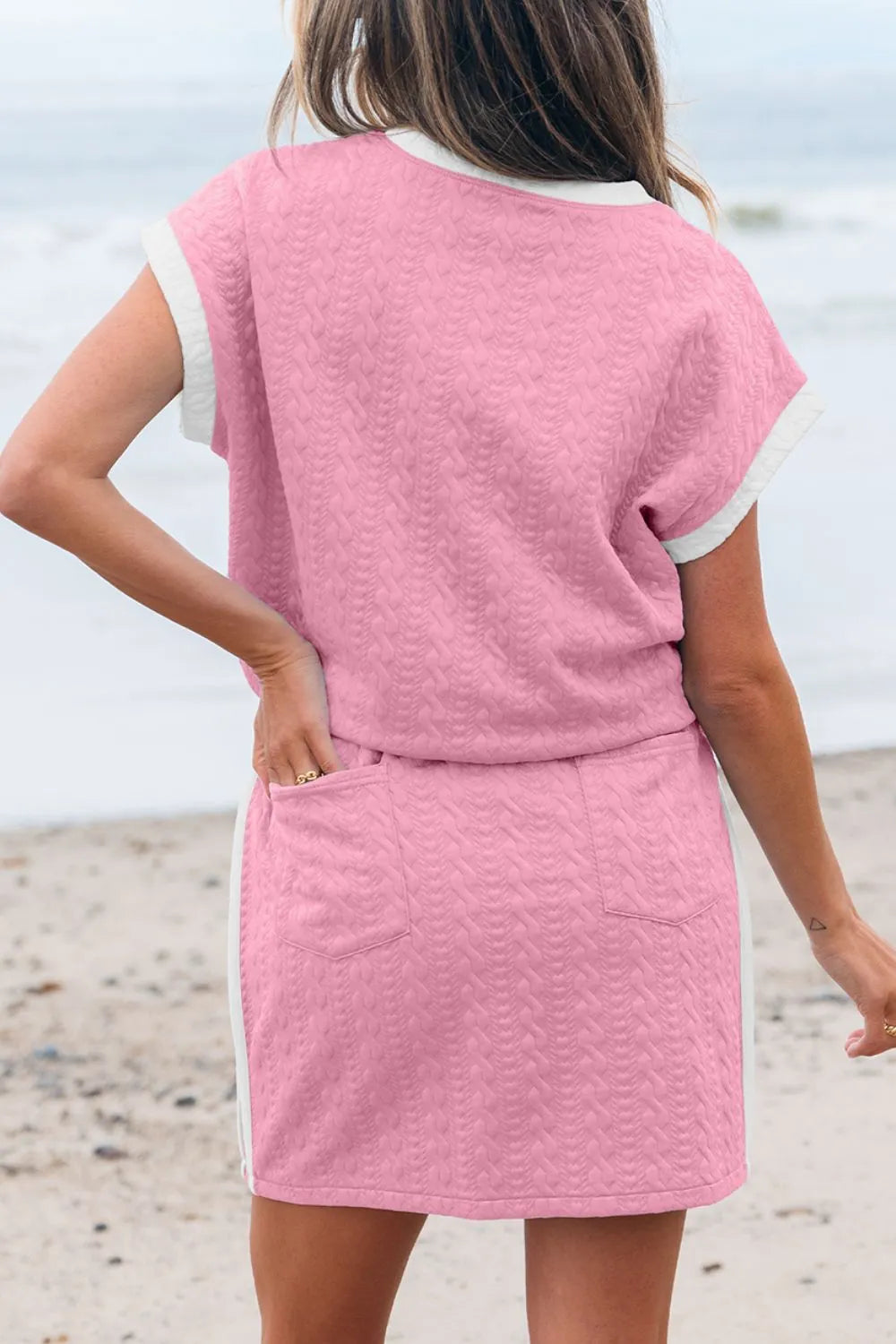 Textured Round Neck Top and Skirt Set> Basic style.