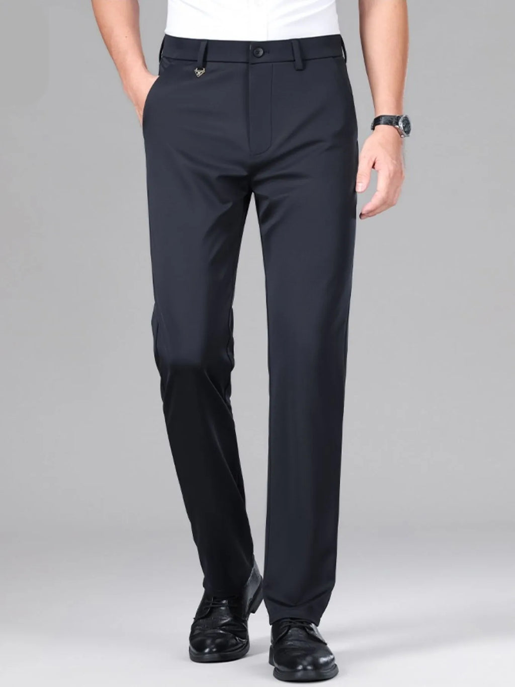 Men's Loose Fit Pants.