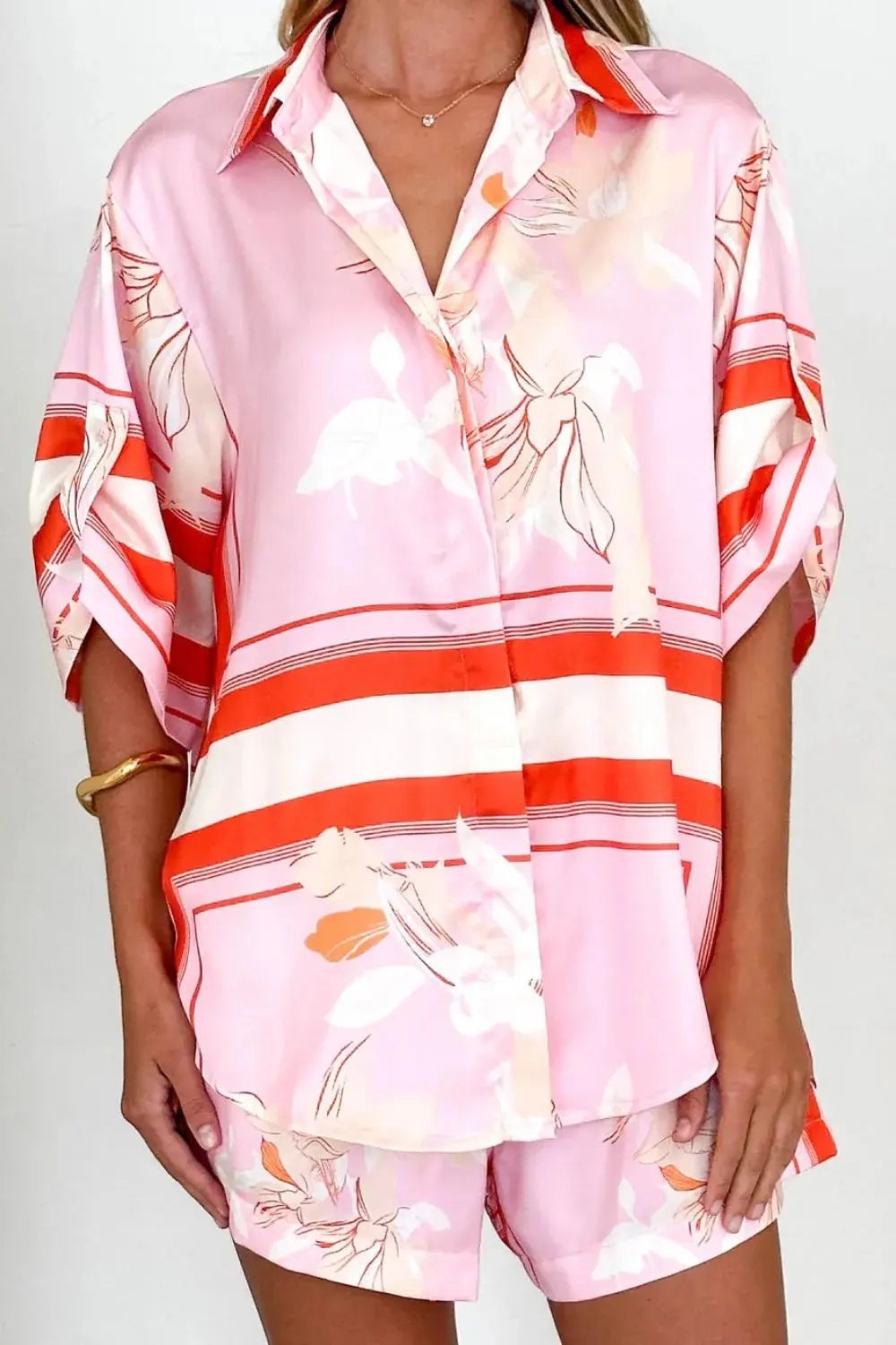 WOMEN Top and Shorts Set.