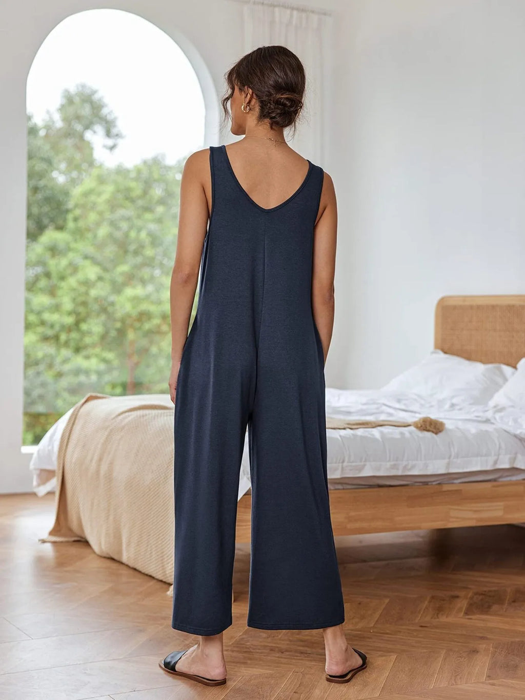 Sleeveless Wide Leg Casual Jumpsuit.