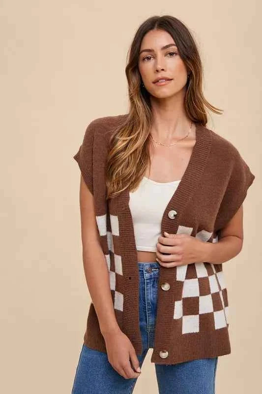 Annie Wear Checkered Button Down Short Sleeve Cardigan.