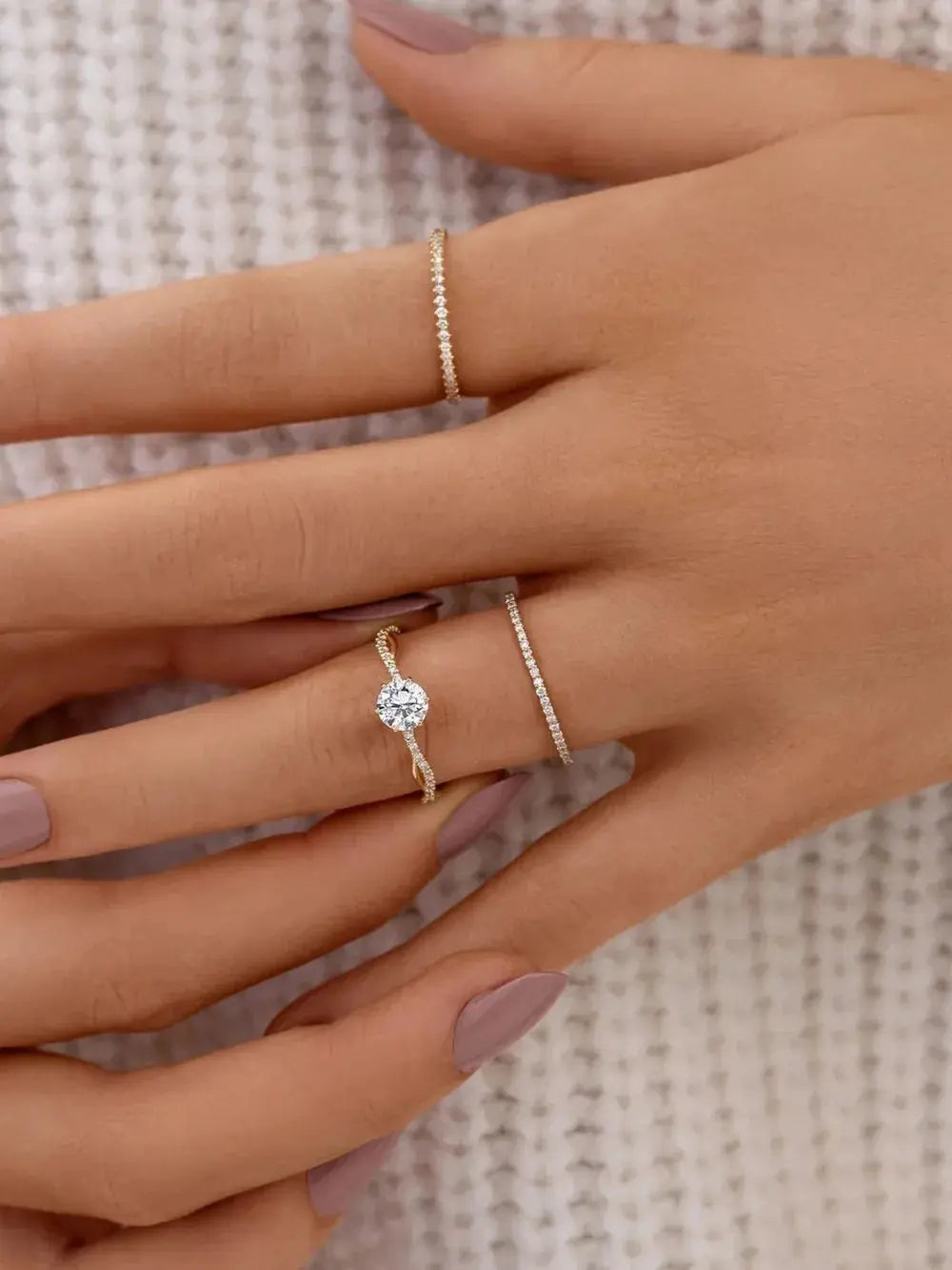 925 Sterling Silver Inlaid Zircon Ring.