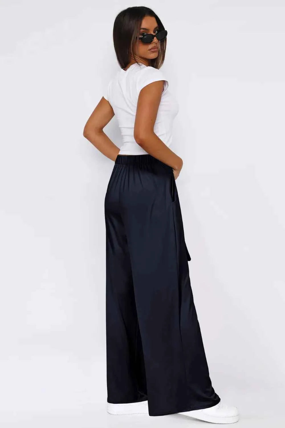 Tied Wide Leg Pants with Pockets.