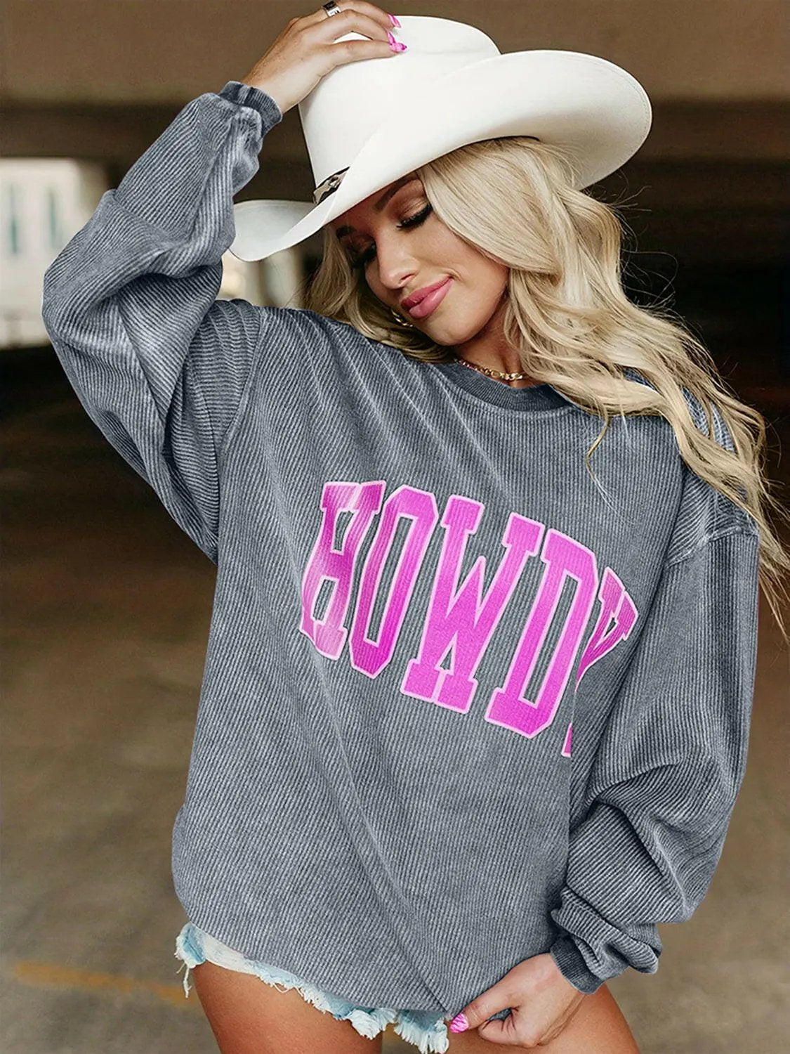 Full Size HOWDY Graphic Round Neck Sweatshirt.