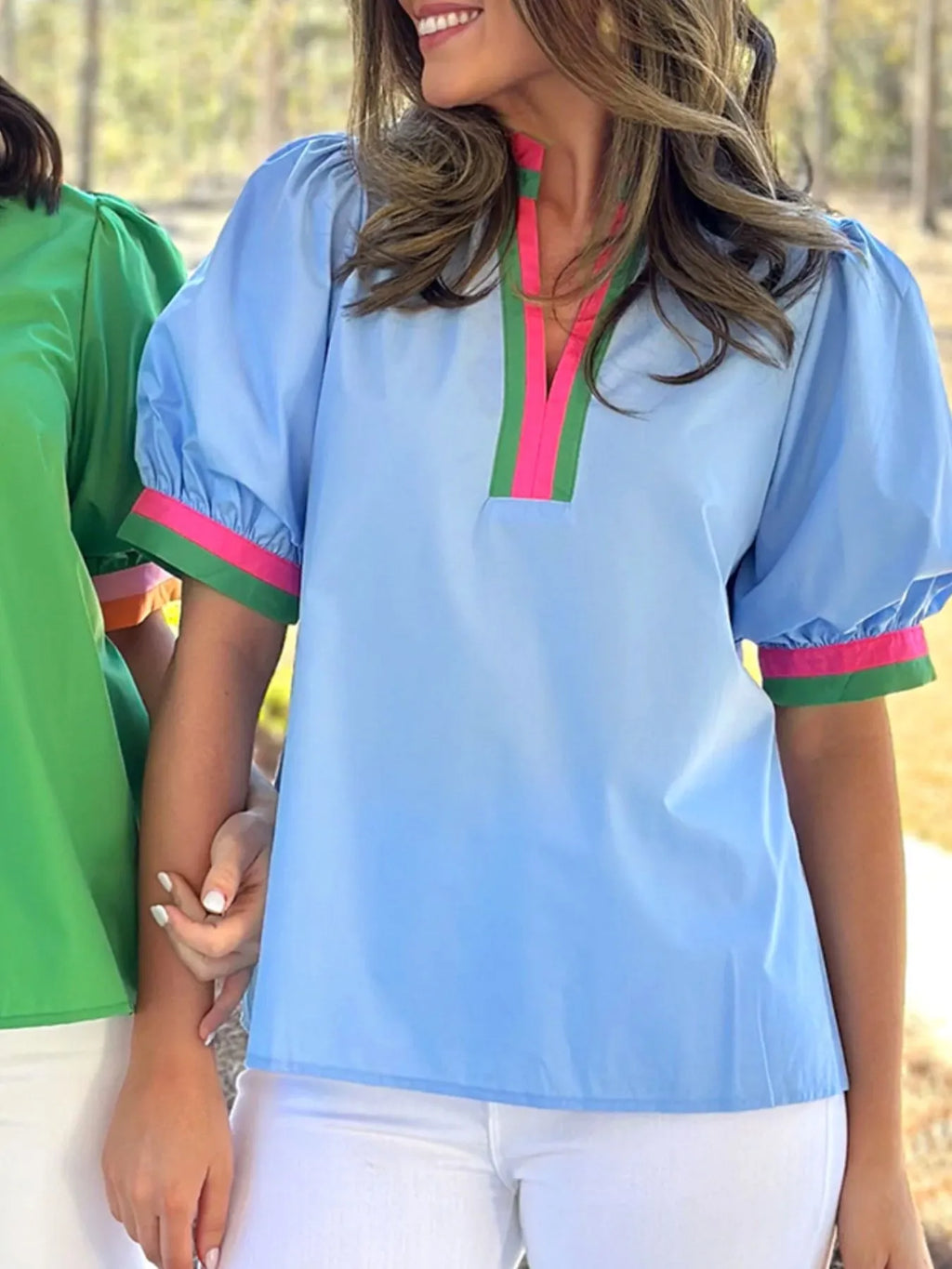 Contrast Trim Notched Short Sleeve Blouse.