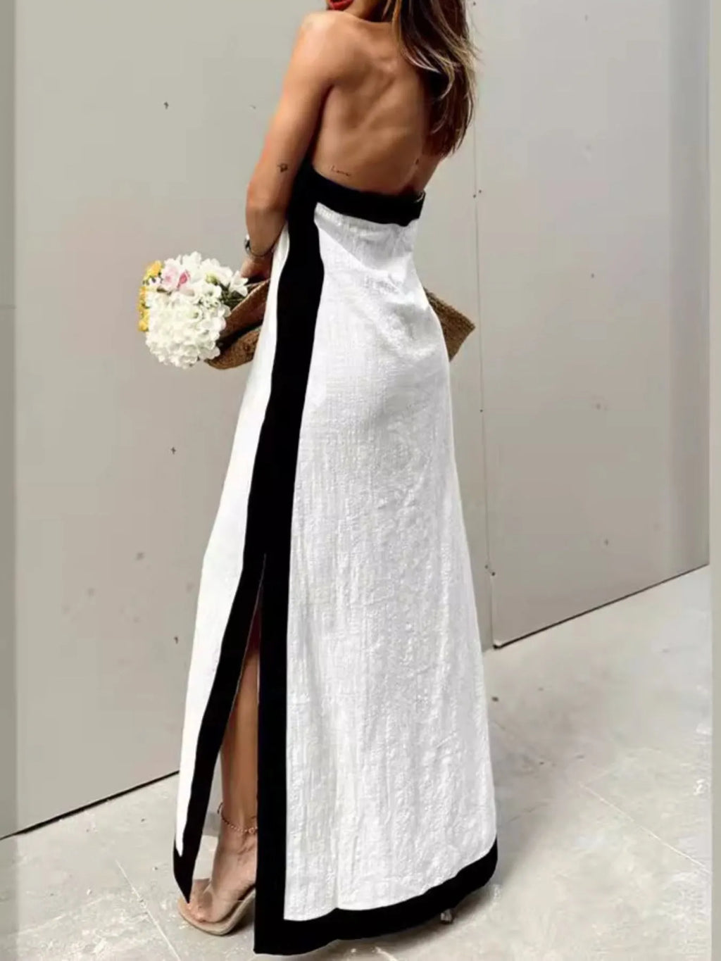 Contrast Halter Sleeveless Maxi Dress.