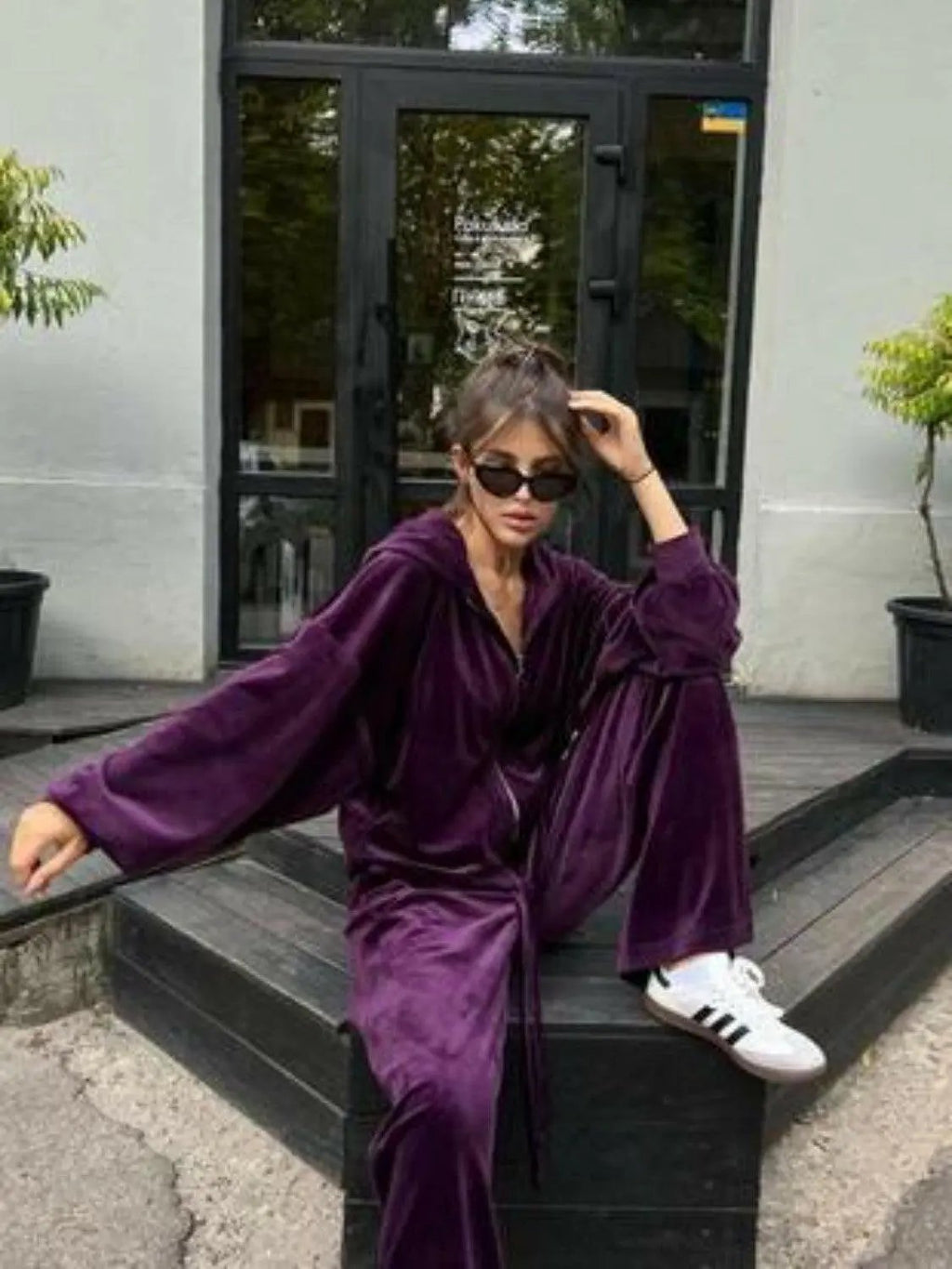 Hooded Jacket and Pants WOMEN Set.