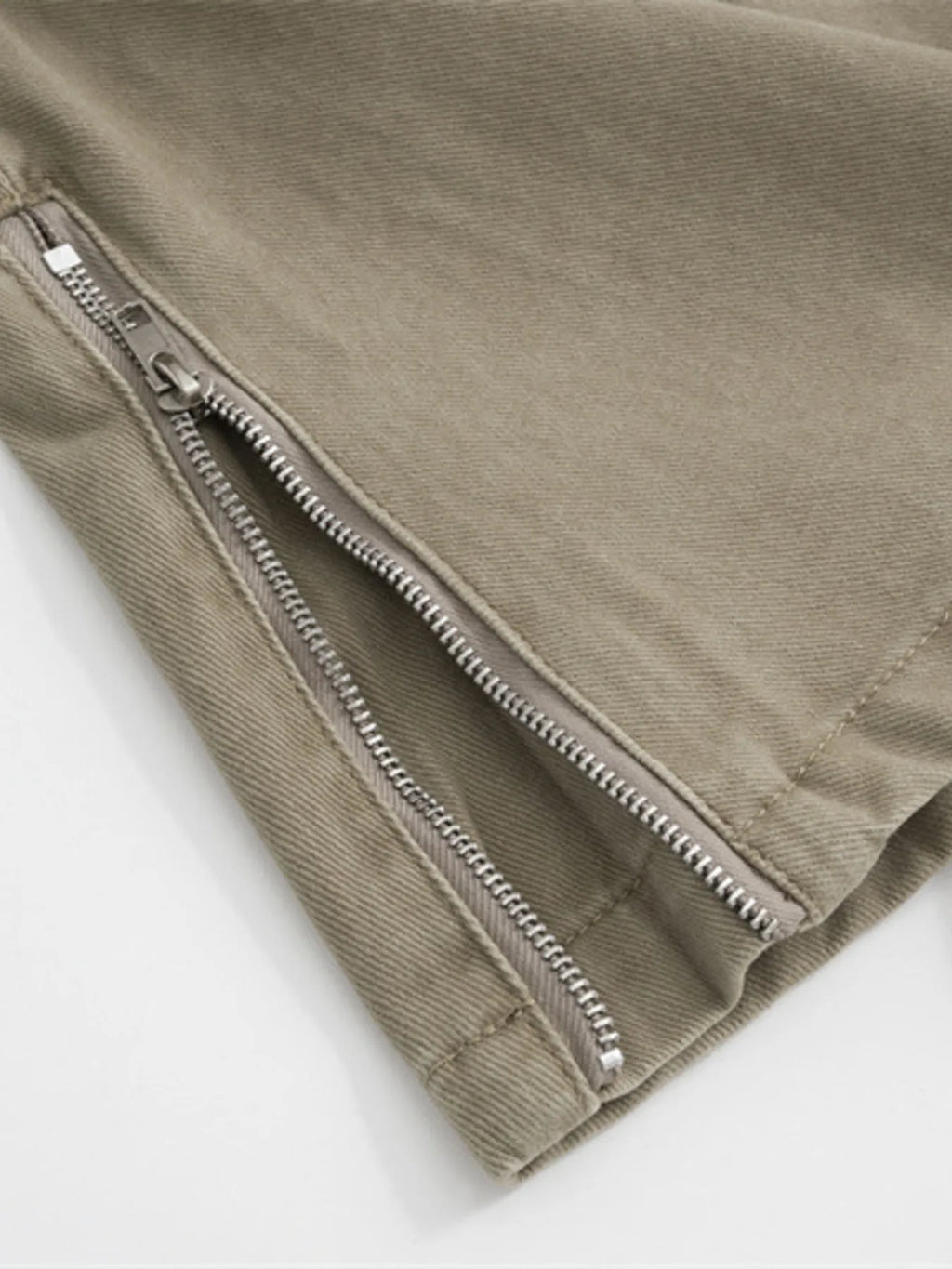 Men's Wide Leg Cargo Pants.