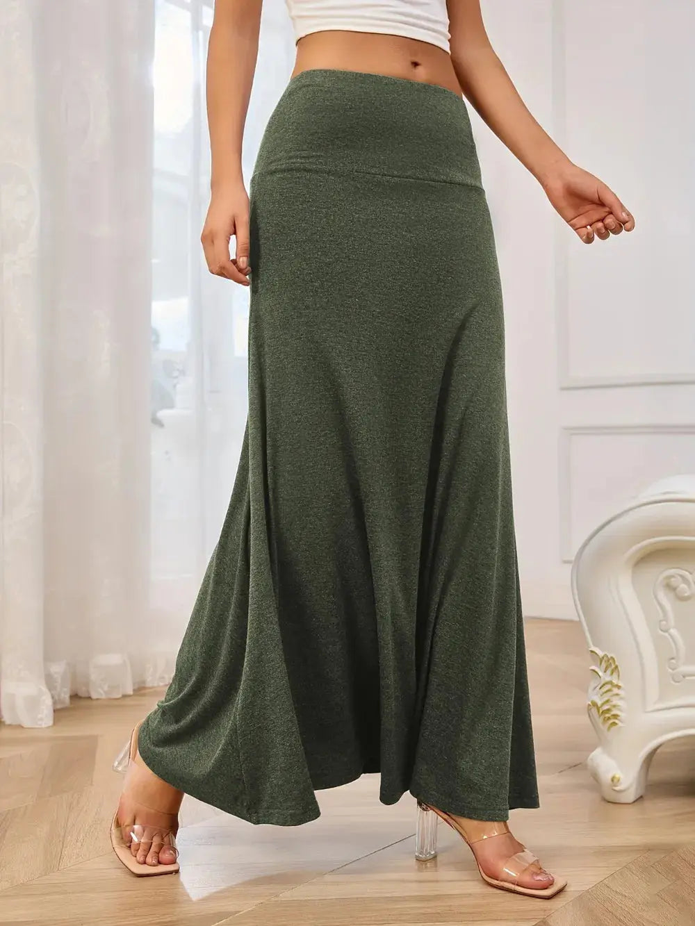 Solid Elastic Waist Maxi Skirt.