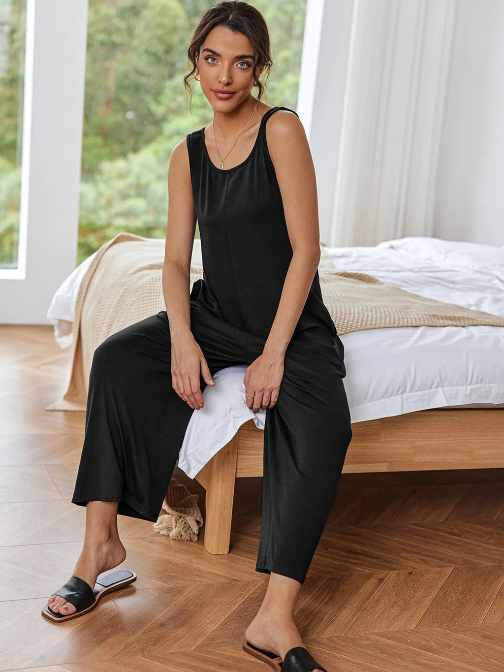 Sleeveless Wide Leg Casual Jumpsuit.