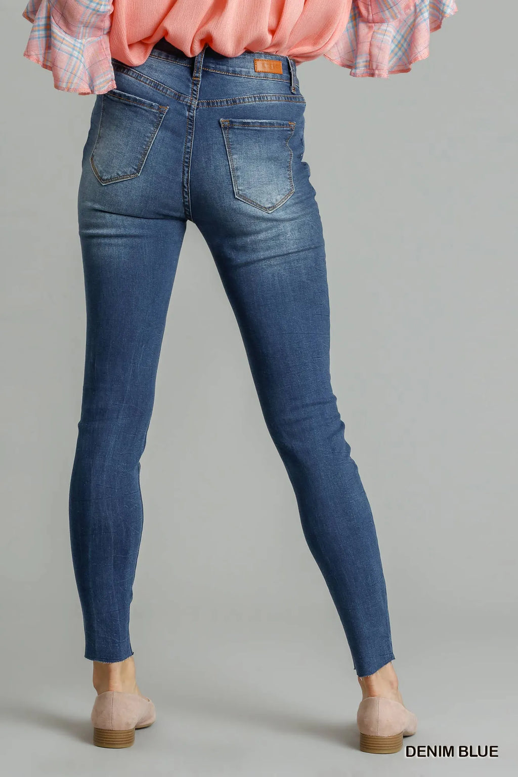 Umgee Distressed Skinny Jeans with Pockets.